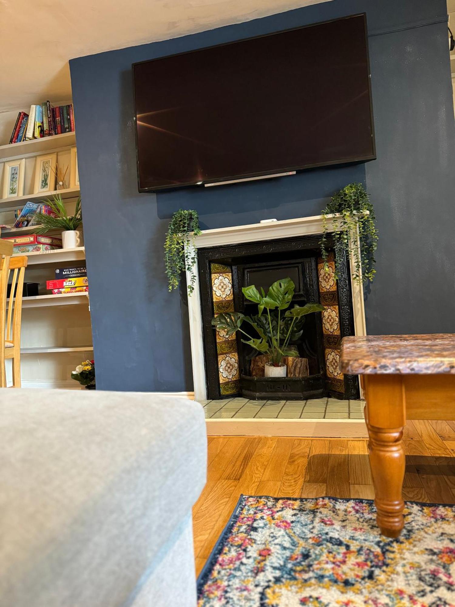 Beautiful Townhouse Next To Royal Victoria Park And Botanical Gardens Within Easy Walking Distance To Bath City Centre Eksteriør billede