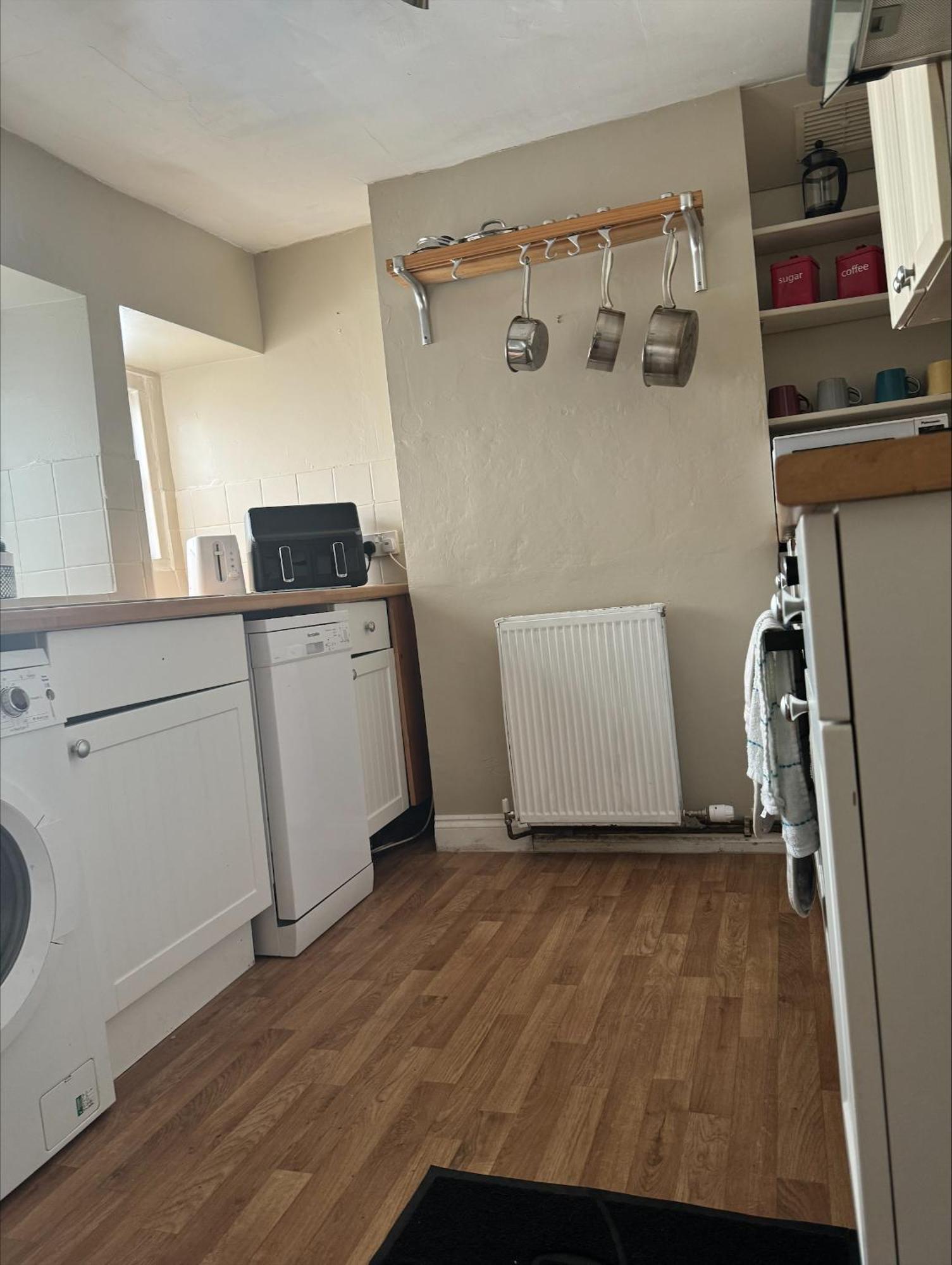 Beautiful Townhouse Next To Royal Victoria Park And Botanical Gardens Within Easy Walking Distance To Bath City Centre Eksteriør billede