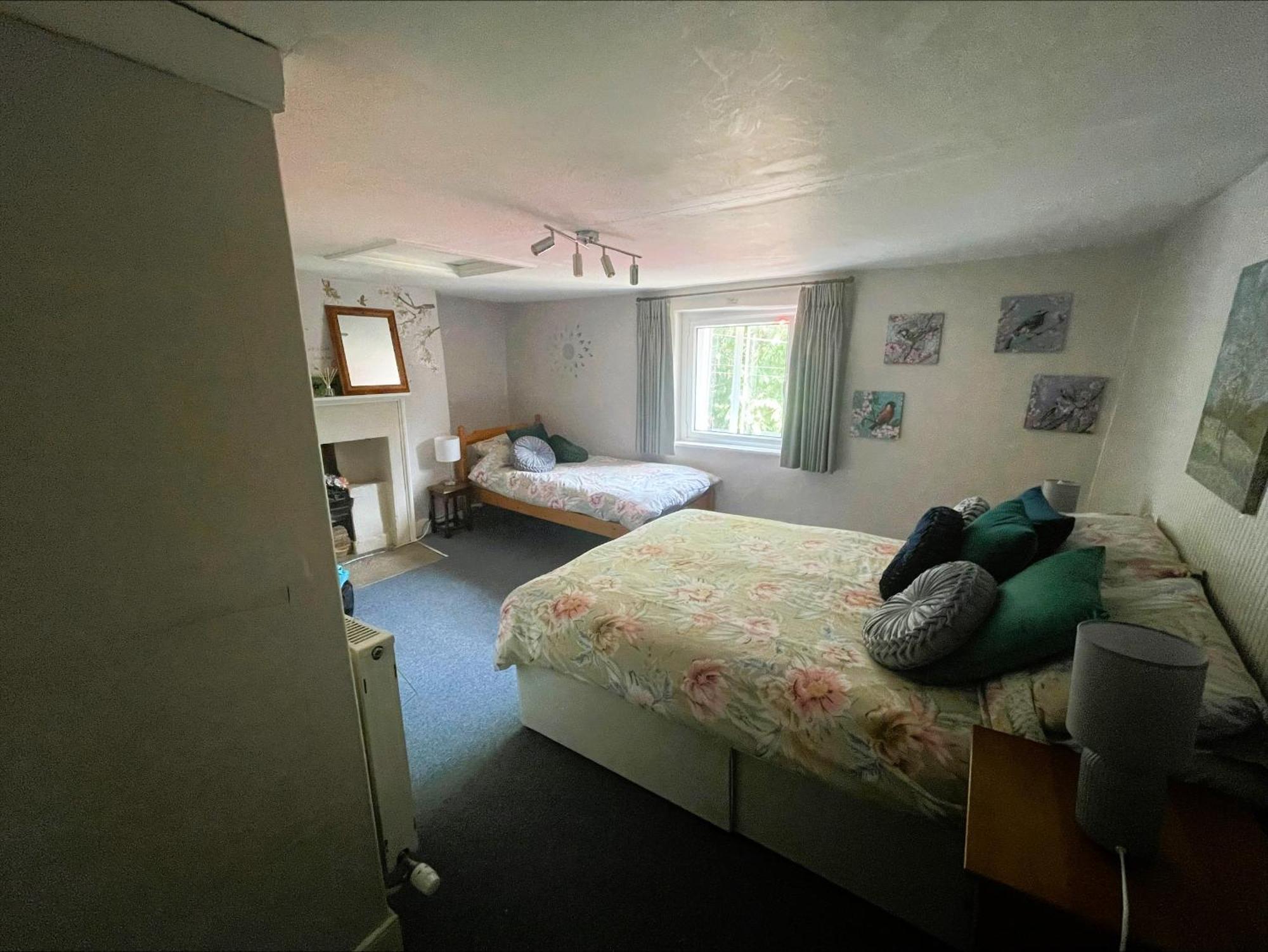 Beautiful Townhouse Next To Royal Victoria Park And Botanical Gardens Within Easy Walking Distance To Bath City Centre Eksteriør billede